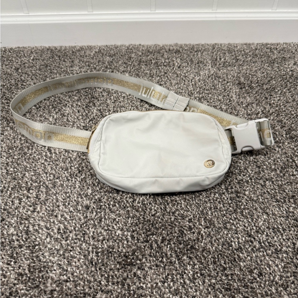 Lululemon Everywhere Belt Bag Vapor Gold White Wordmark Logo Crossbody Bag